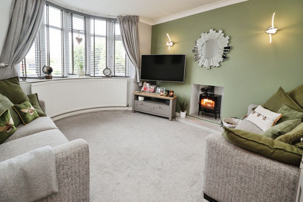 Property photo 2 of 29