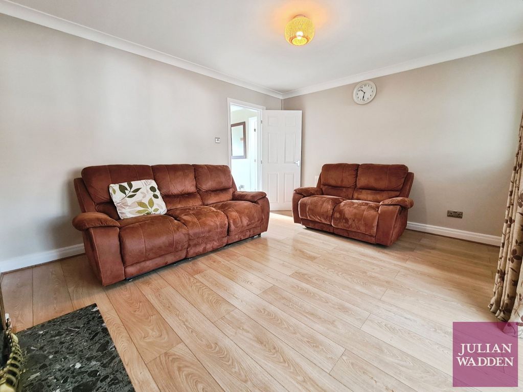 Property photo 3 of 20 Picture No. 06