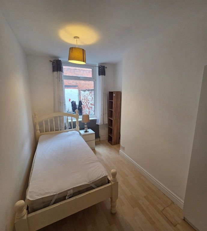 Property photo 1 of 2
