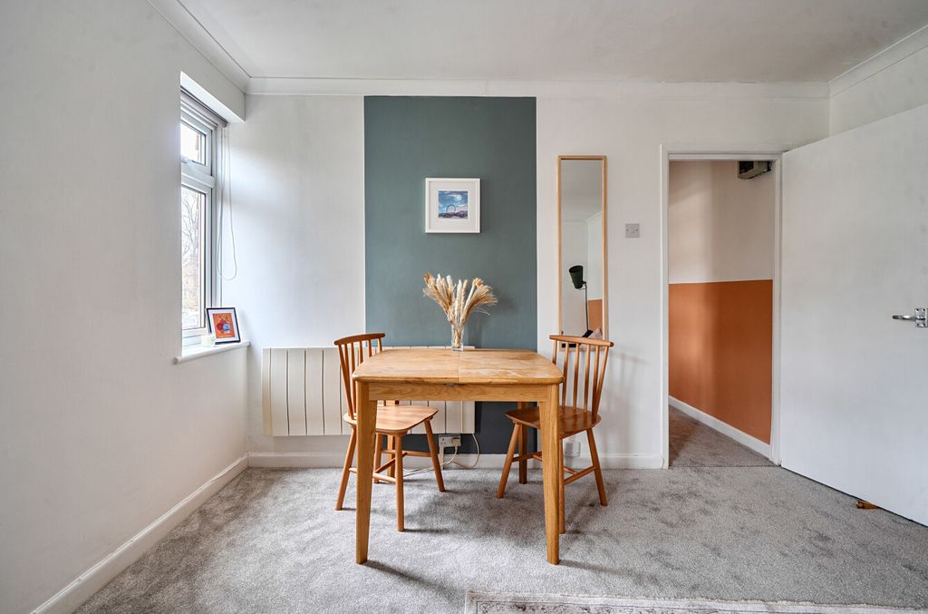 Property photo 3 of 17 1423443-13-69c66A...