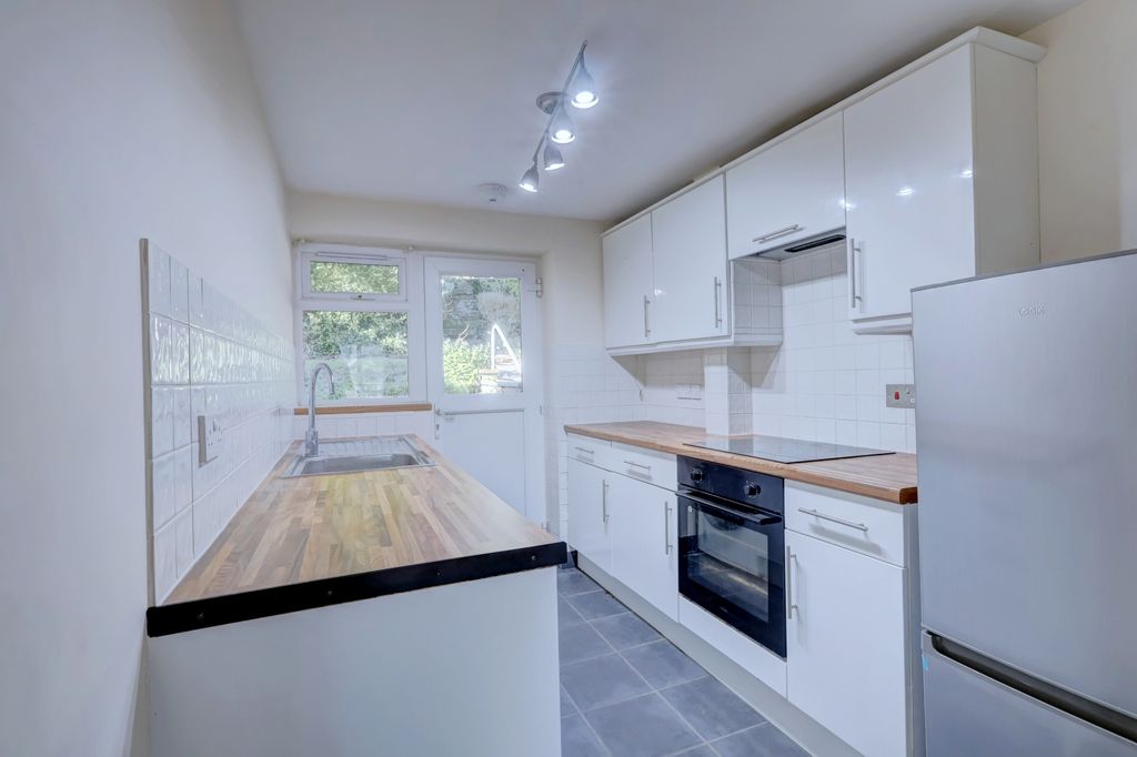 Property photo 2 of 11 Picture No. 09