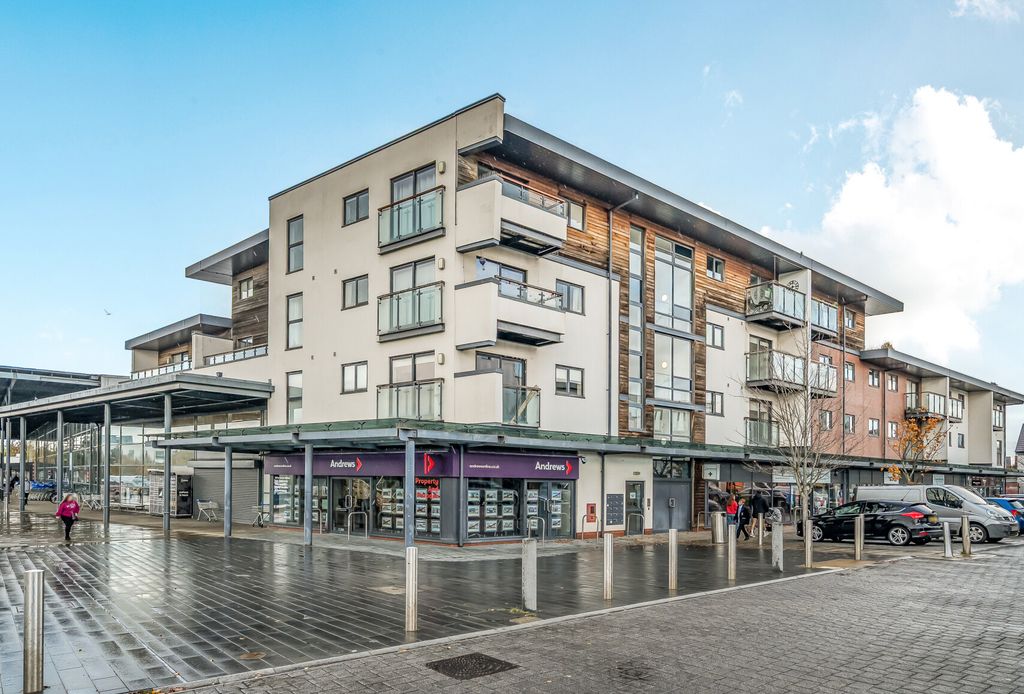 Property photo 1 of 14 1371433-1-68Fb97E...