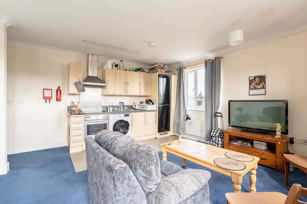 Property photo 3 of 16