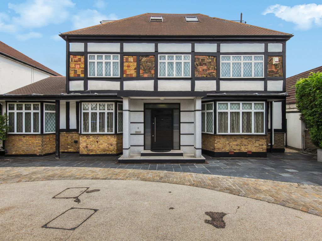 Property photo 1 of 16