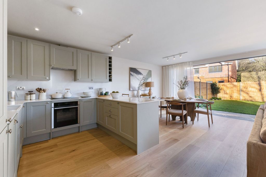 Property photo 2 of 16 Show Home Photo