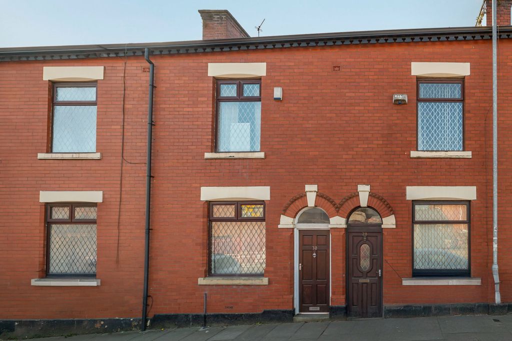 Property photo 1 of 22