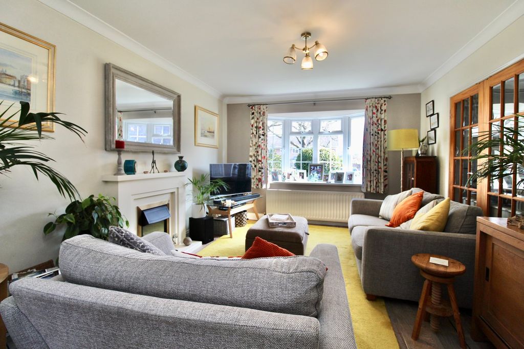 Property photo 2 of 17