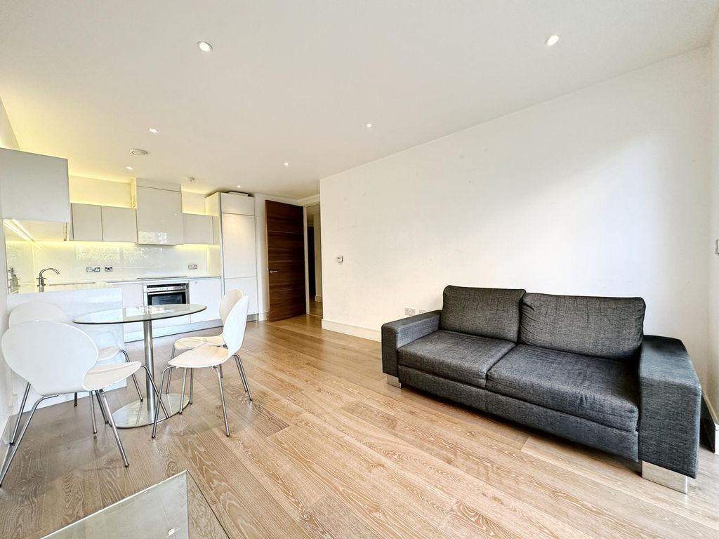 Property photo 2 of 18
