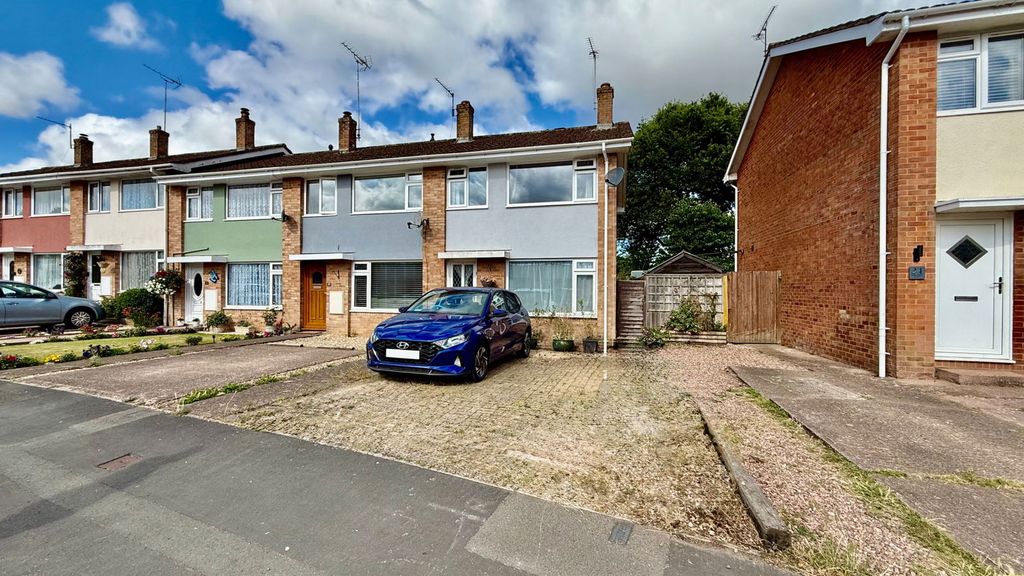 Property photo 1 of 11