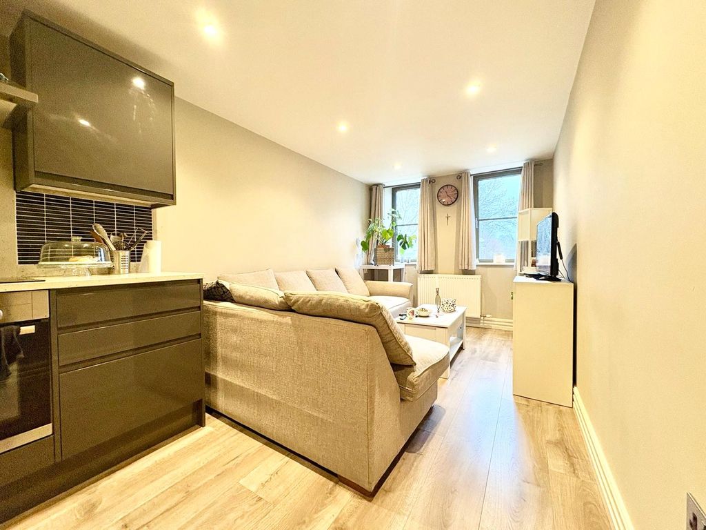 Property photo 3 of 6 Picture No. 02