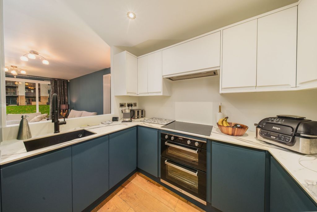 Property photo 2 of 15 Picture 2