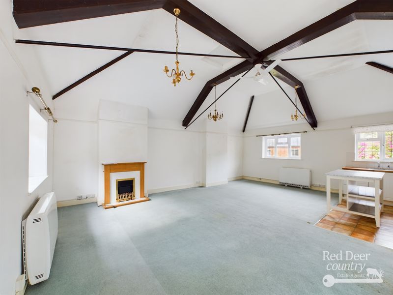 Property photo 3 of 18 Living/Dining