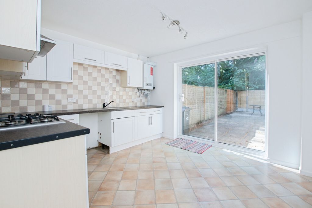 Property photo 3 of 16 Kitchen/Diner