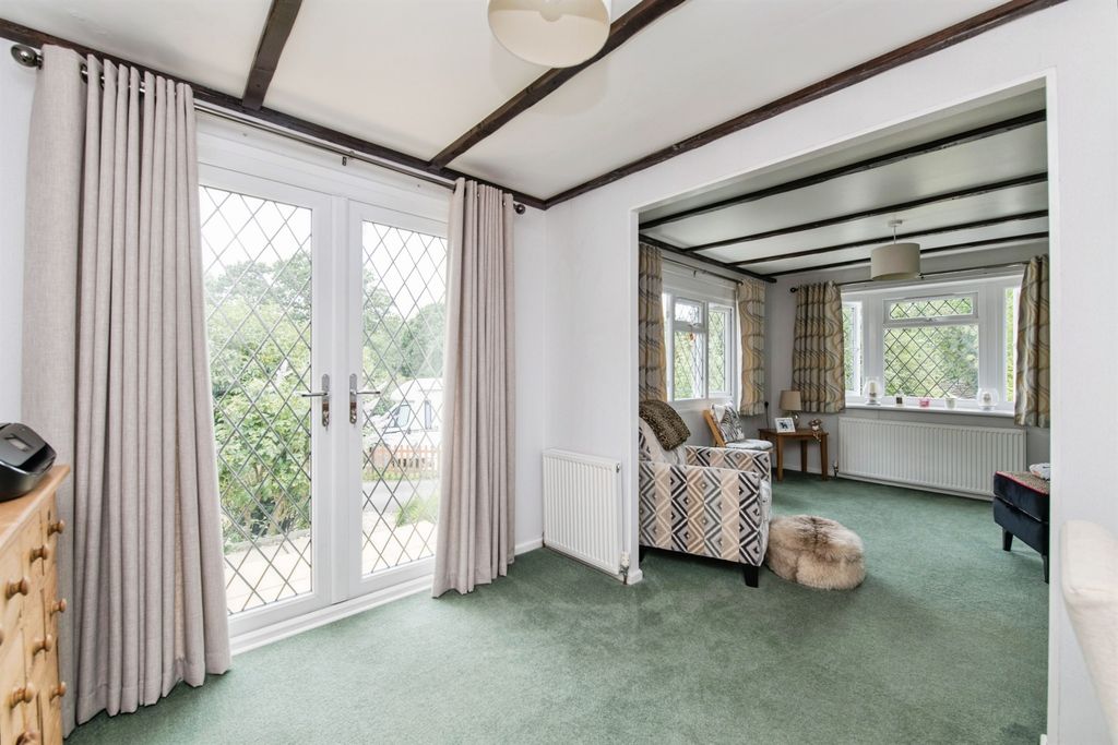 Property photo 3 of 17