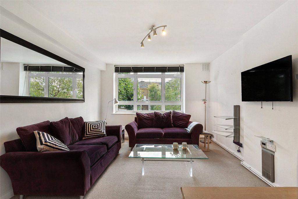Property photo 3 of 18