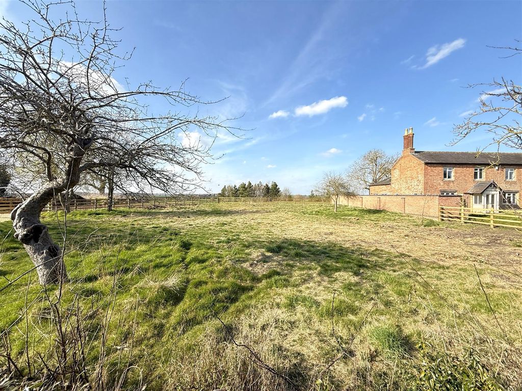 Property photo 3 of 12 Img_3069.Jpg
