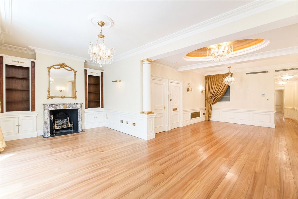 Property photo 1 of 12 Reception