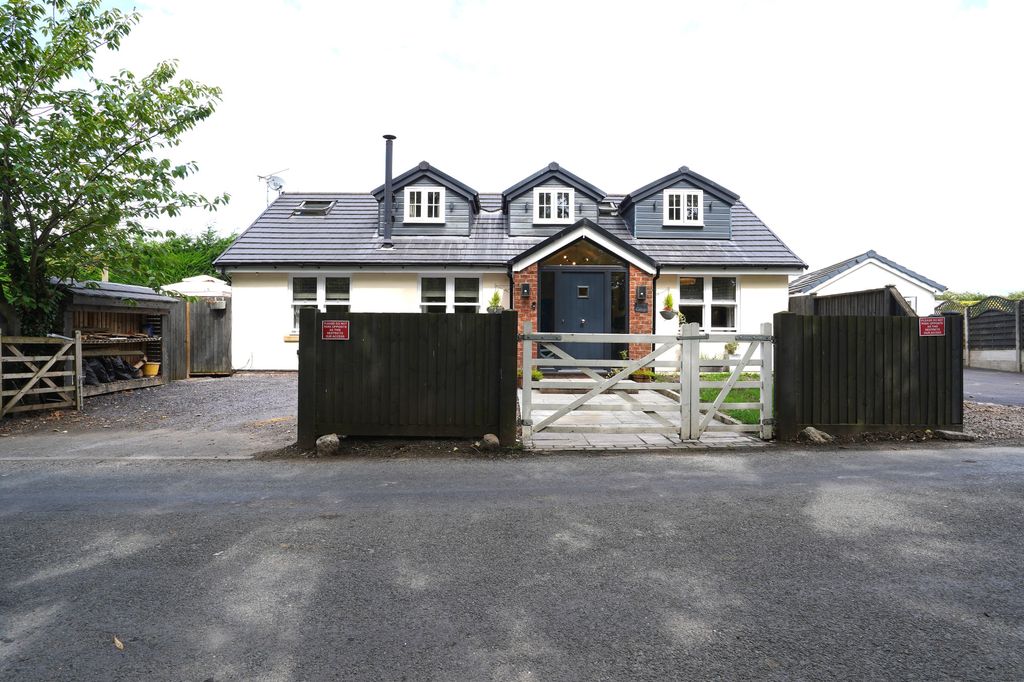 Property photo 1 of 33