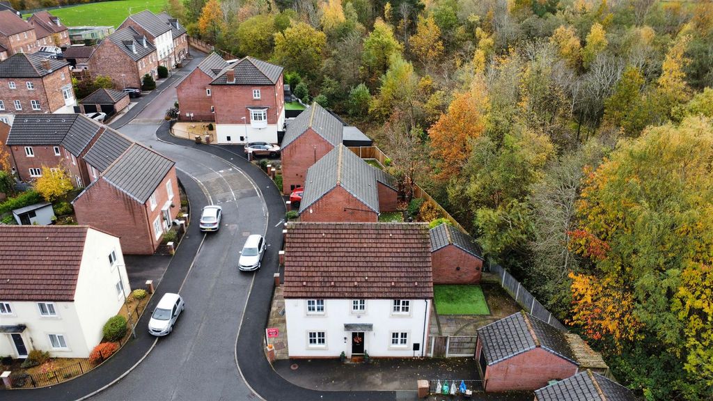 Property photo 1 of 28 Cavan Drive - For Sale