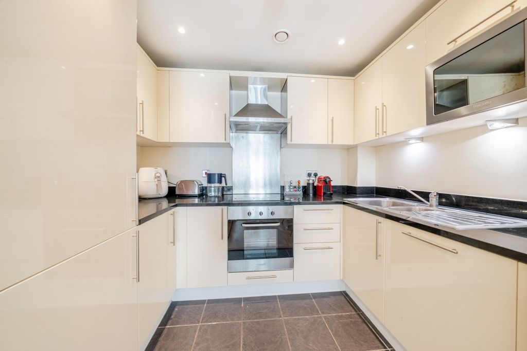 Property photo 2 of 15 1314417-8-685B8d7...