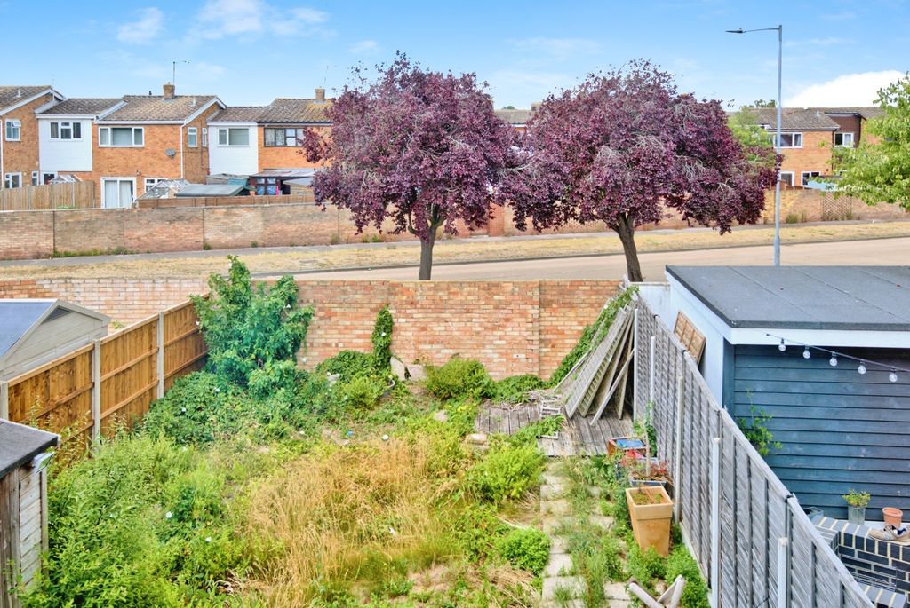 Property photo 2 of 16 Photo