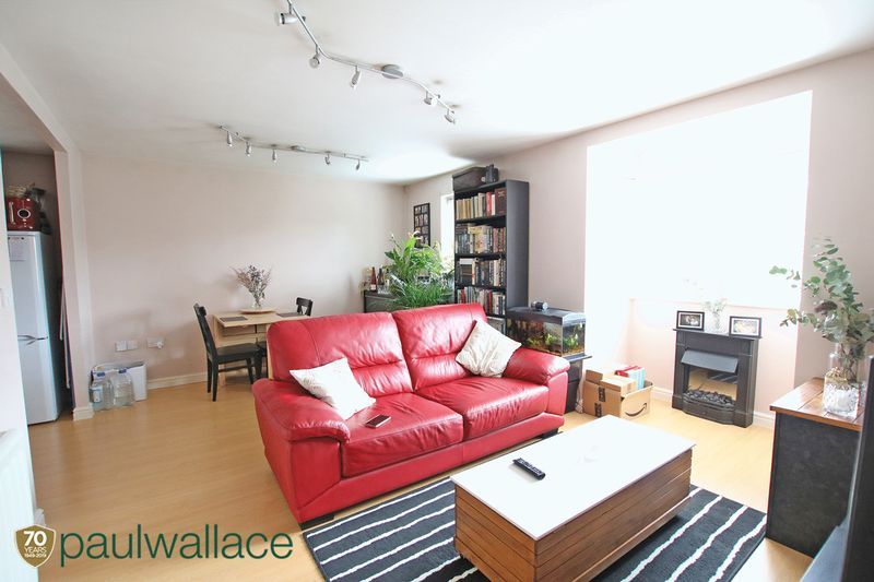 Property photo 3 of 7 Lounge