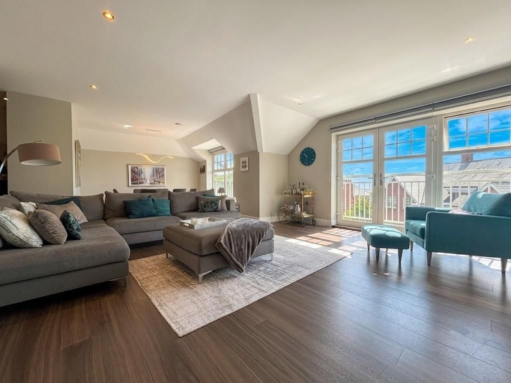 Property photo 2 of 10 11.Jpg
