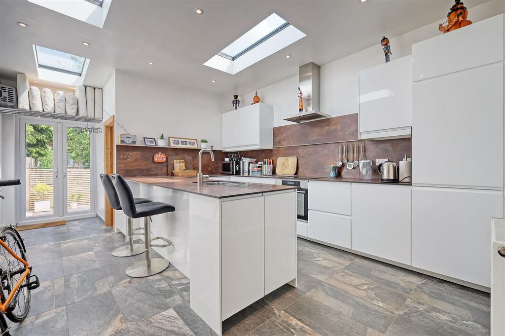 Property photo 3 of 20 Img_5704_10 Copy.Jpg