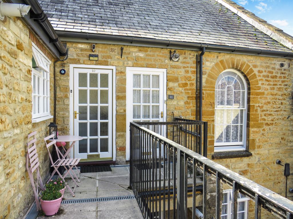 Property photo 1 of 21