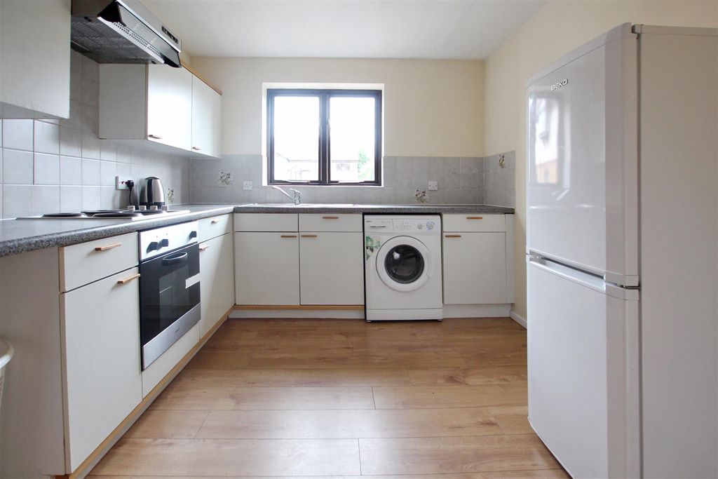 Property photo 3 of 8 Img_2119_Rav0043345_0.Jpg