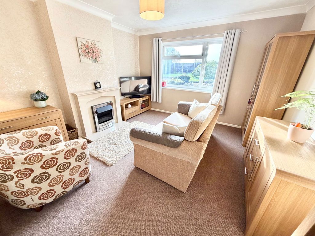 Property photo 2 of 22