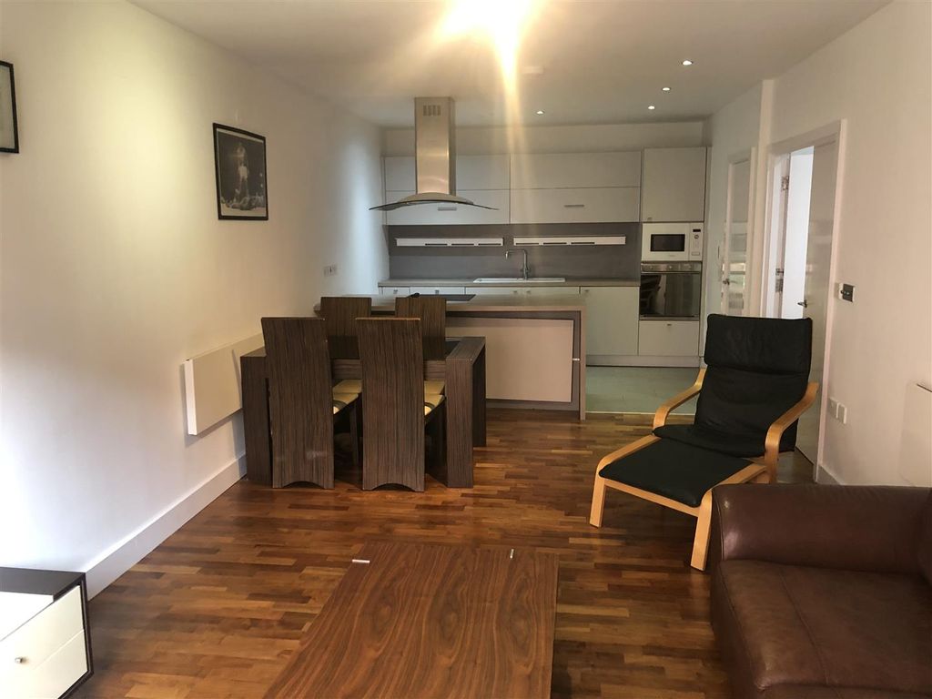 Property photo 1 of 14 Living Room