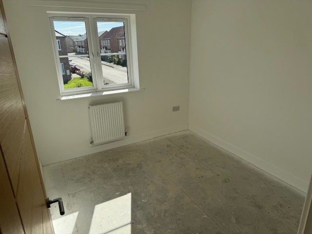 Property photo 3 of 6 Bedroom