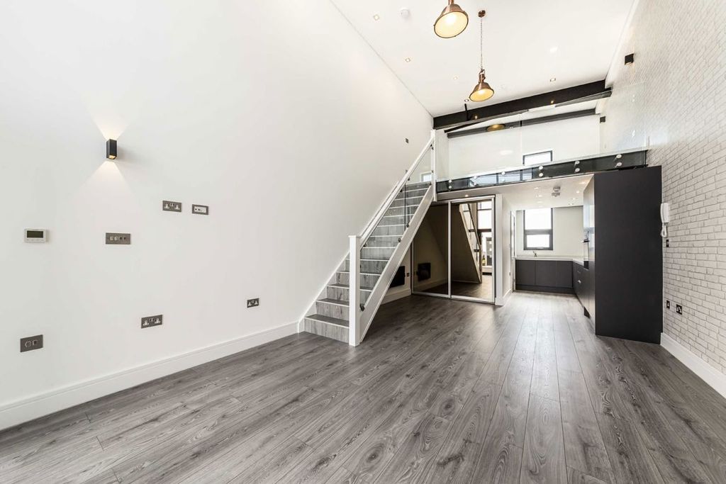 Property photo 2 of 4