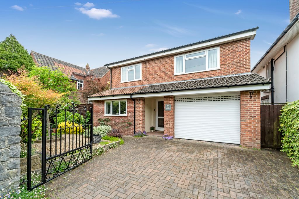 Property photo 1 of 29 4Â Bedroom Detached For Sale