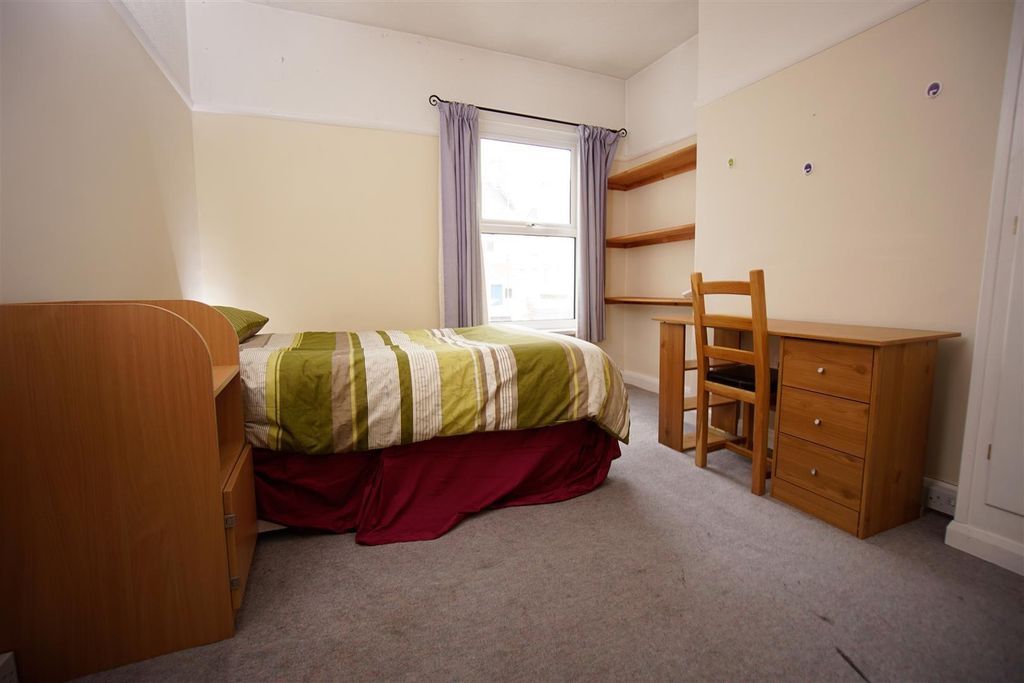 Property photo 2 of 5 Q401Erymxkutgk74Sdbuiq.Jpg