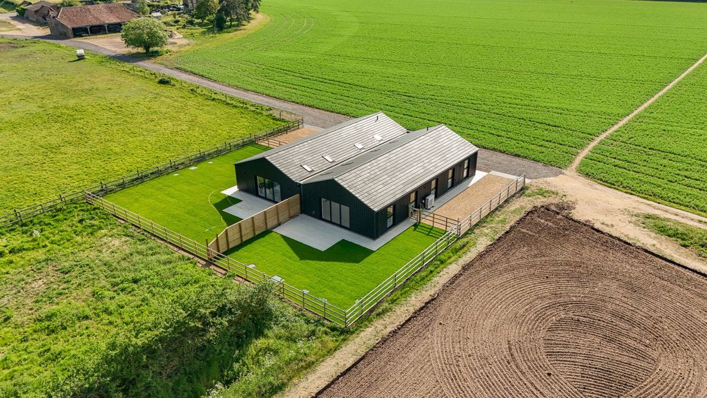 Property photo 1 of 38 5168270