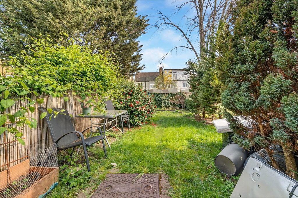 Property photo 2 of 11 Picture No. 15