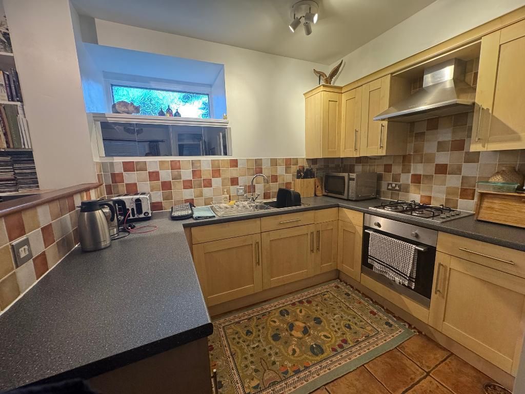 Property photo 3 of 13 Kitchen