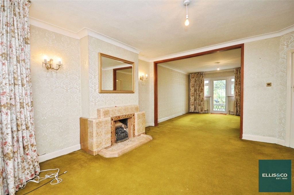 Property photo 2 of 17 Picture No. 12