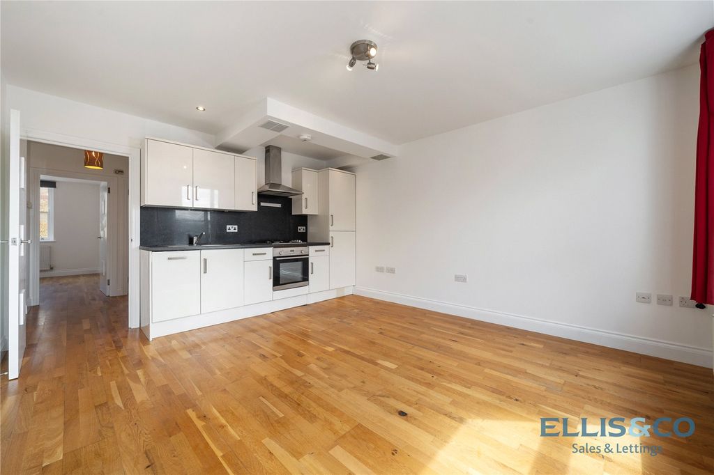 Property photo 2 of 13 Picture No. 25