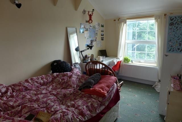 Property photo 1 of 5 Bed 1.Jpg