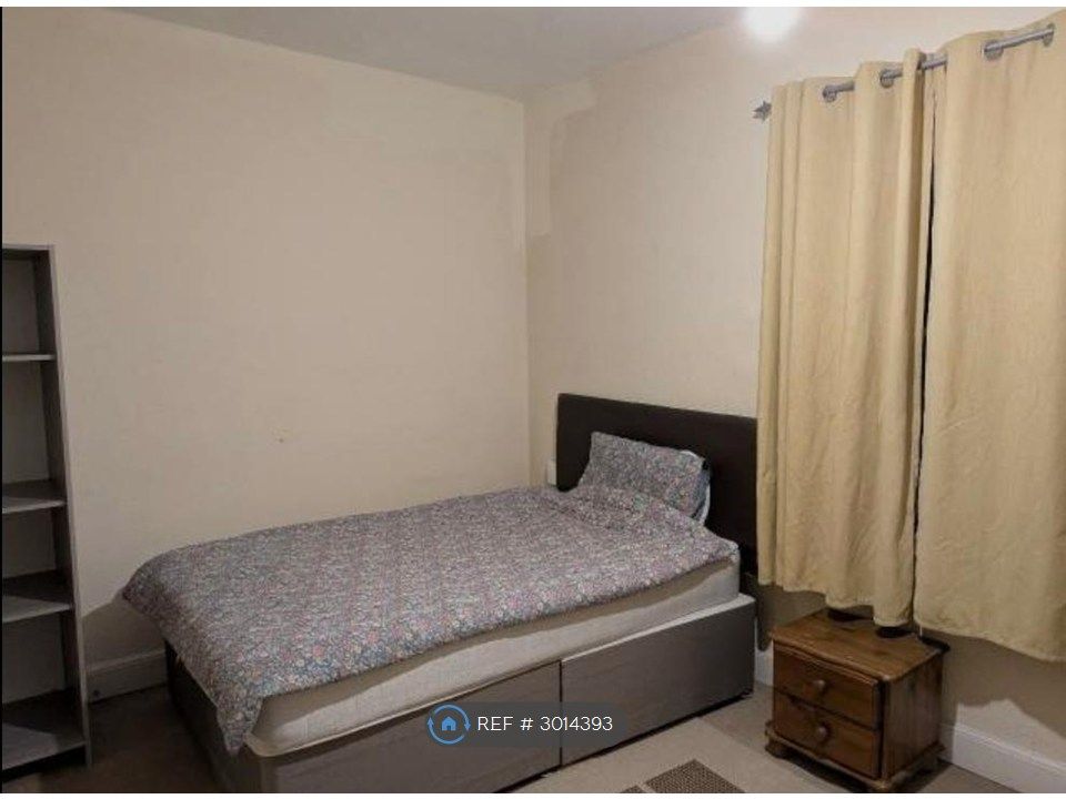 Property photo 1 of 3