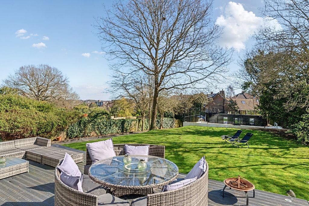 Property photo 3 of 20