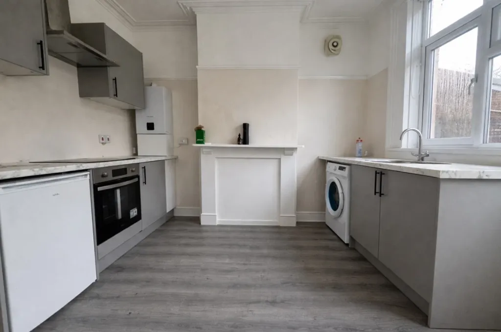 Property photo 1 of 3