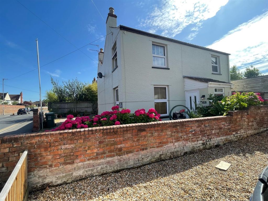Property photo 1 of 36