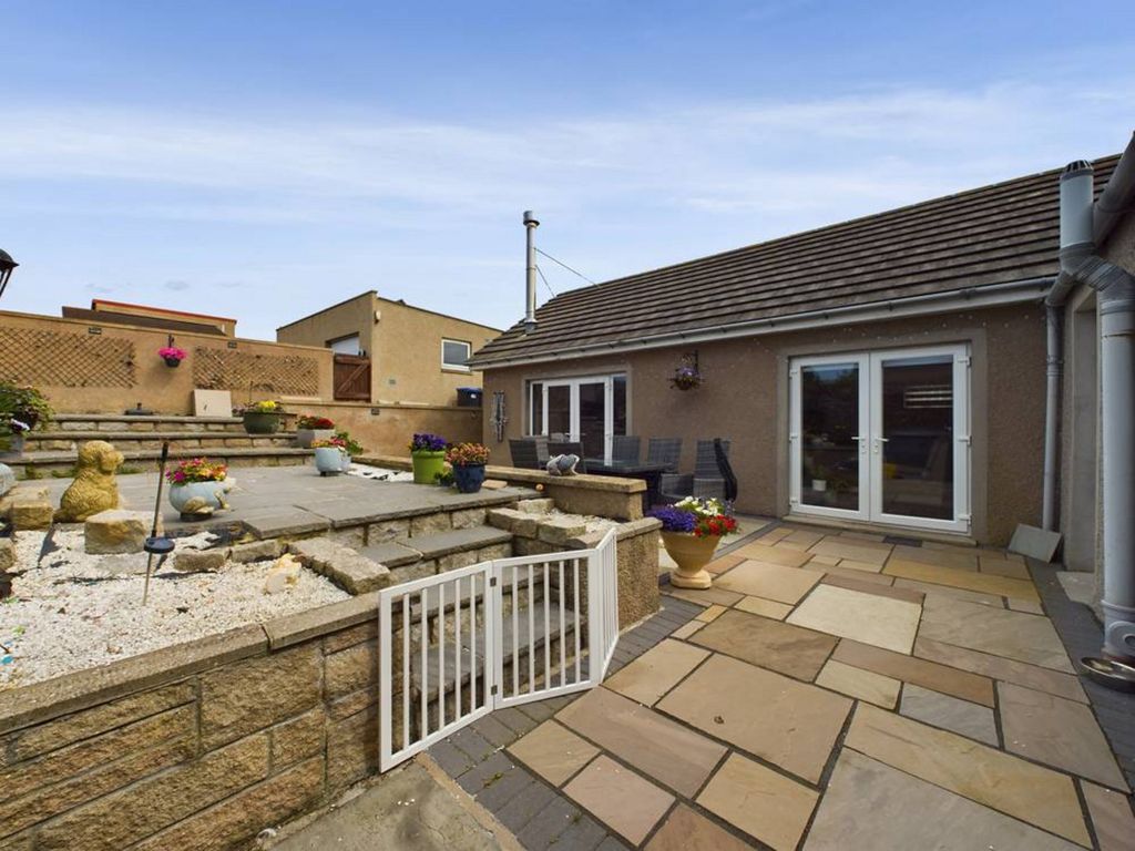 Property photo 2 of 38