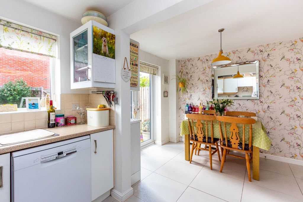 Property photo 3 of 15 Kitchen/Dining Room