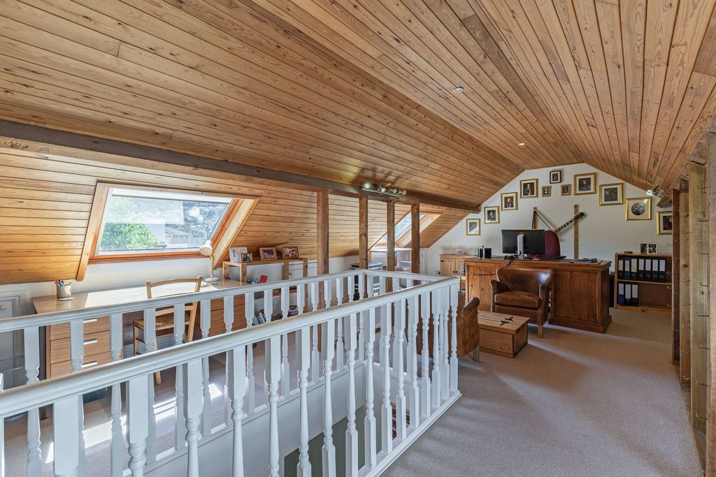 Property photo 2 of 14 Attic