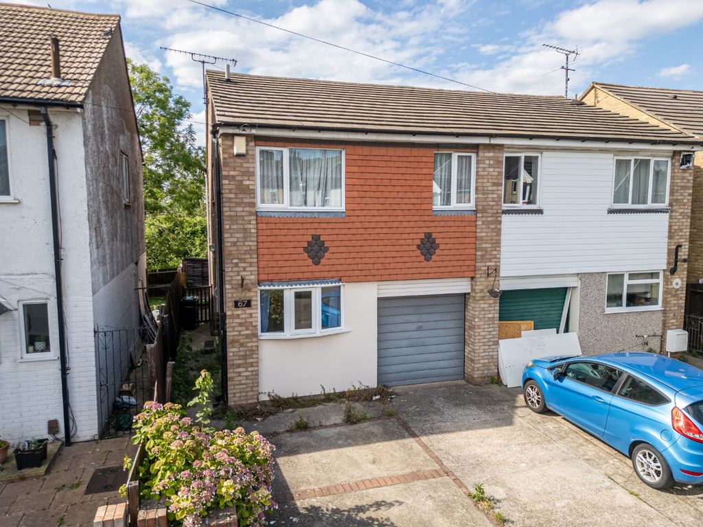 Property photo 1 of 17 4449942